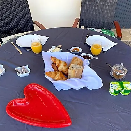 à La Cattus Couette-café 3*